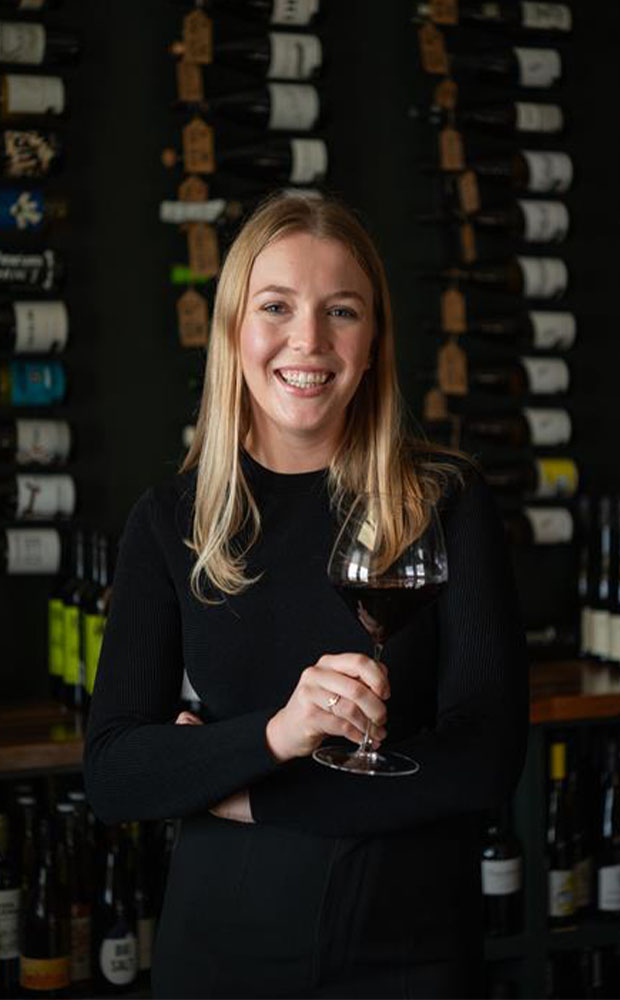 Hannah van Houweninge at motel tasting