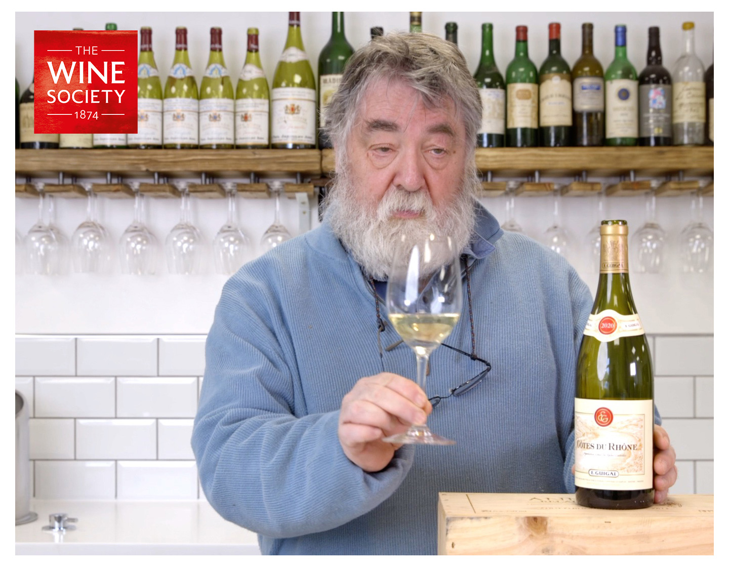 Côtes-du-Rhône Blanc, Guigal 2020 view 4