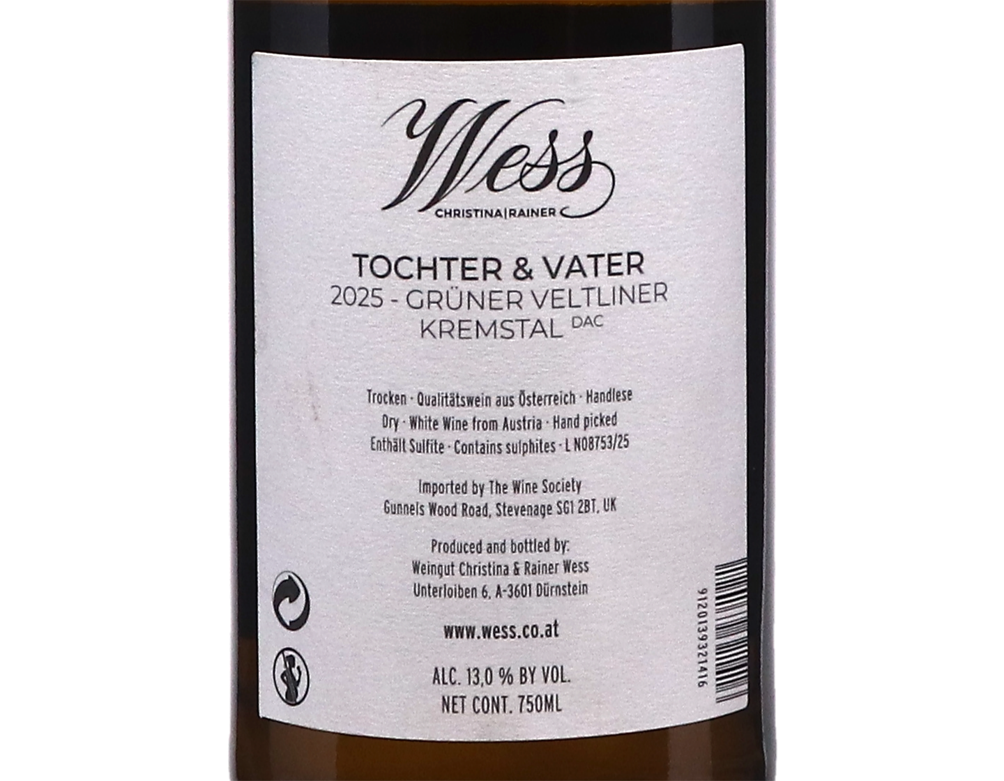 Christina and Rainer Wess Tochter and Vater Gruner Veltliner 2025 Organic