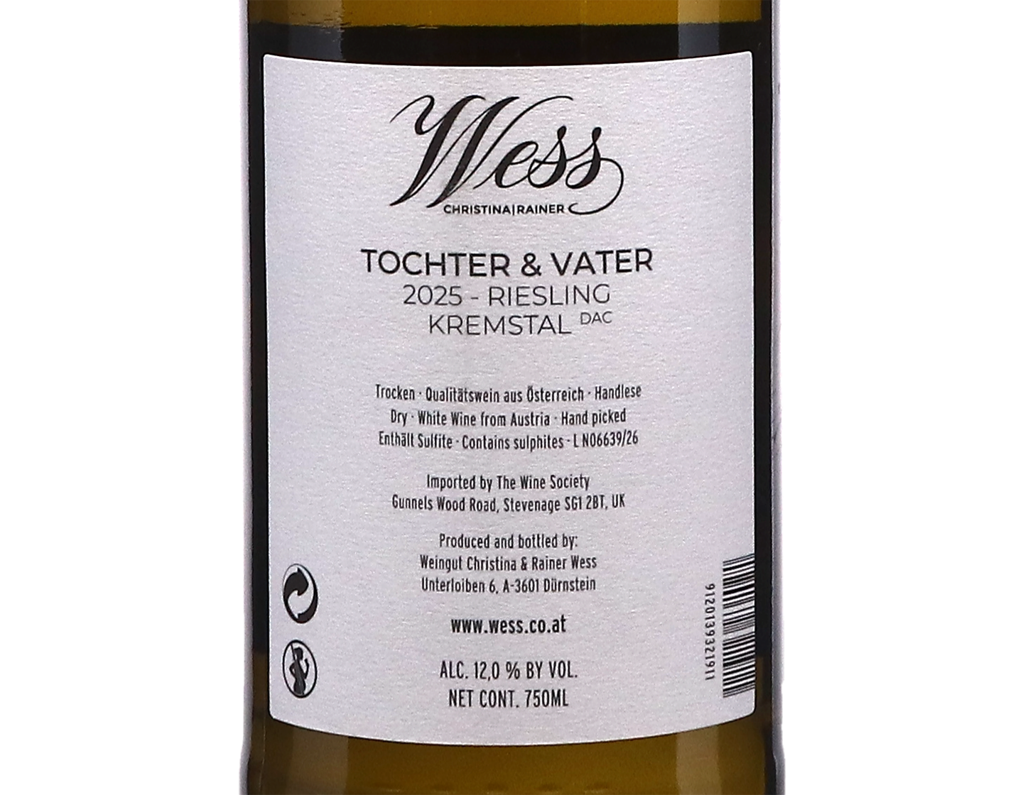 Christina and Rainer Wess Tochter and Vater Riesling 2025